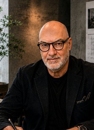Portrait of Kieran Healey